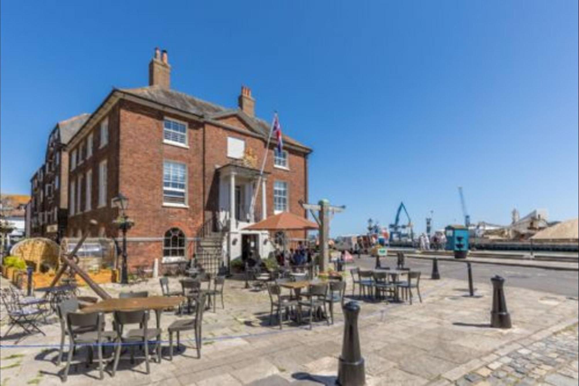 Custom House Poole - Overlord Chamber Exterior foto